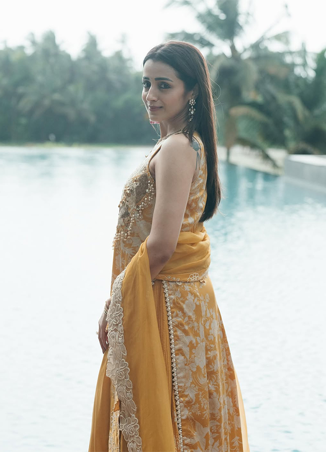 South Indian Actress Trisha Krishnan Latest Photos Viral12