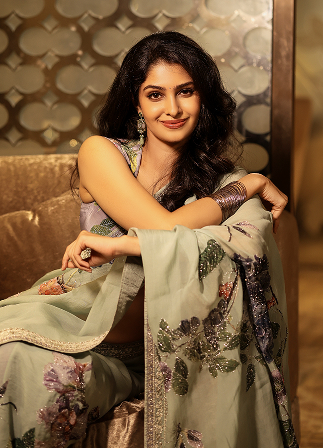Tollywood Actress Manasa Varanasi Latest Photos Viral10