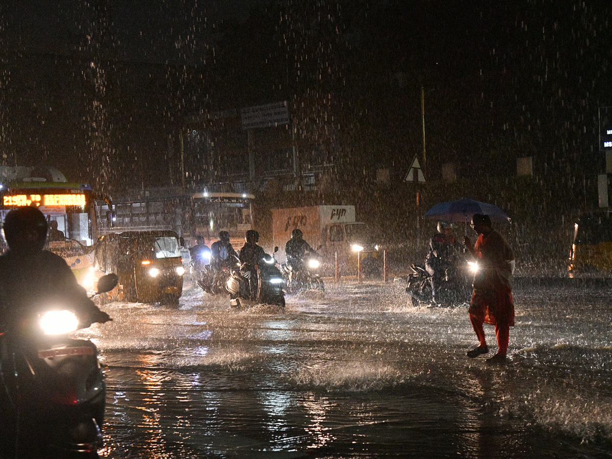 heavy rains in hyderabad latest news14