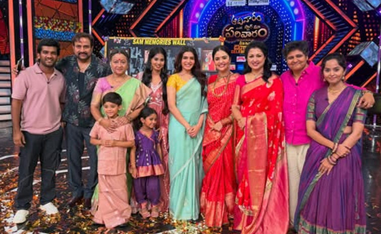  Anchor Sreemukhi Remembers About Maa Inti Bangaaram photos13