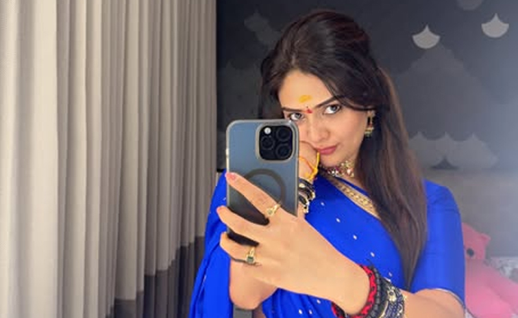  Anchor Sreemukhi Remembers About Maa Inti Bangaaram photos9