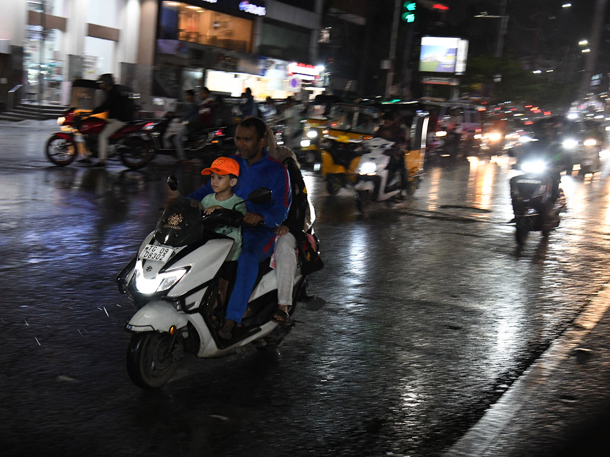 heavy rain in hyderabad today10