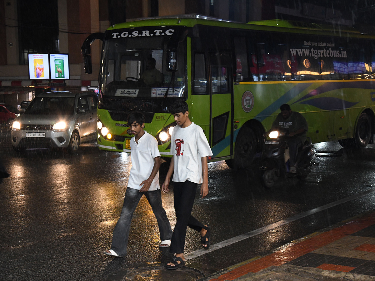 heavy rain in hyderabad today4