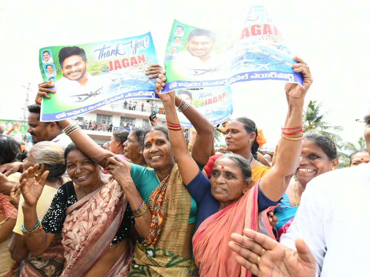 Massive Public Support for YS Jagan Srikakulam Tour HD Photos20