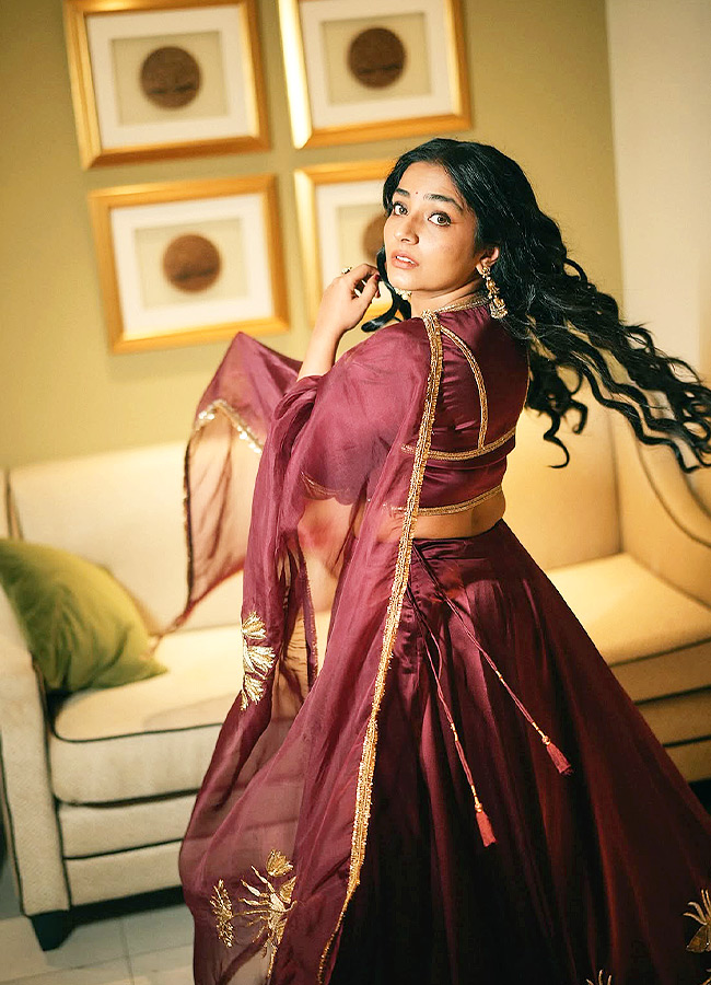 Rajisha Vijayan Stuns in a Traditional Look Photos8