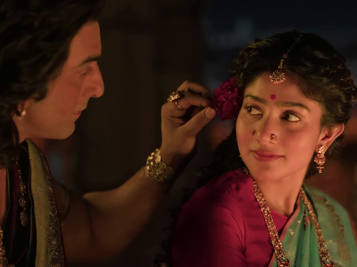 Ranbir Kapoor as Sai Pallavi Ramayana Trailer HD Photos34