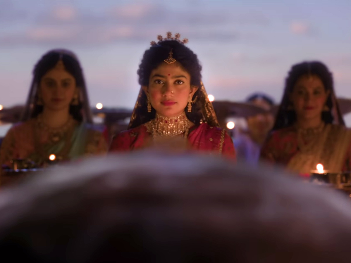 Ranbir Kapoor as Sai Pallavi Ramayana Trailer HD Photos9