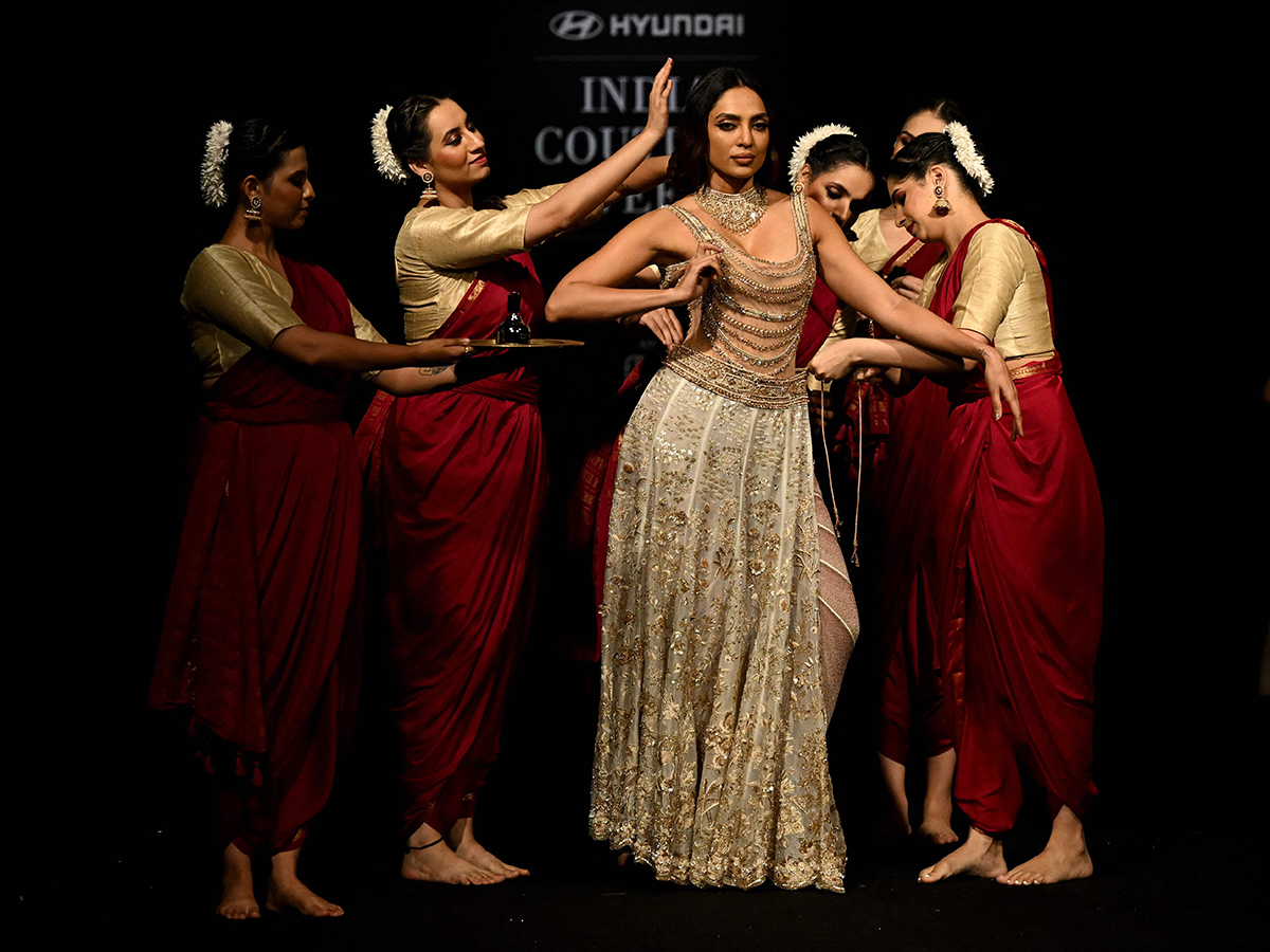 Sobhita Dhulipala of Hyundai India Couture Week in New Delhi10