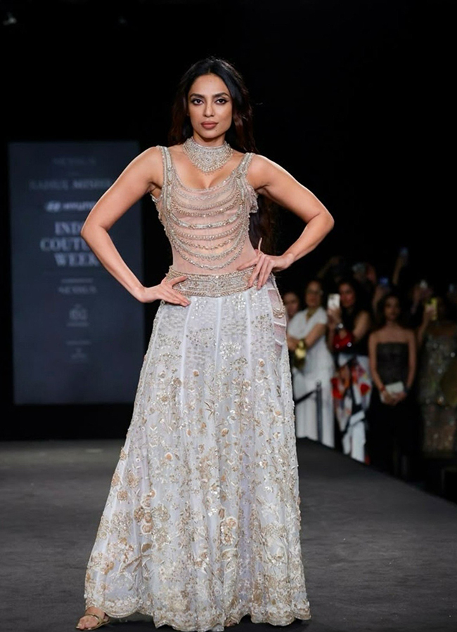 Sobhita Dhulipala of Hyundai India Couture Week in New Delhi3