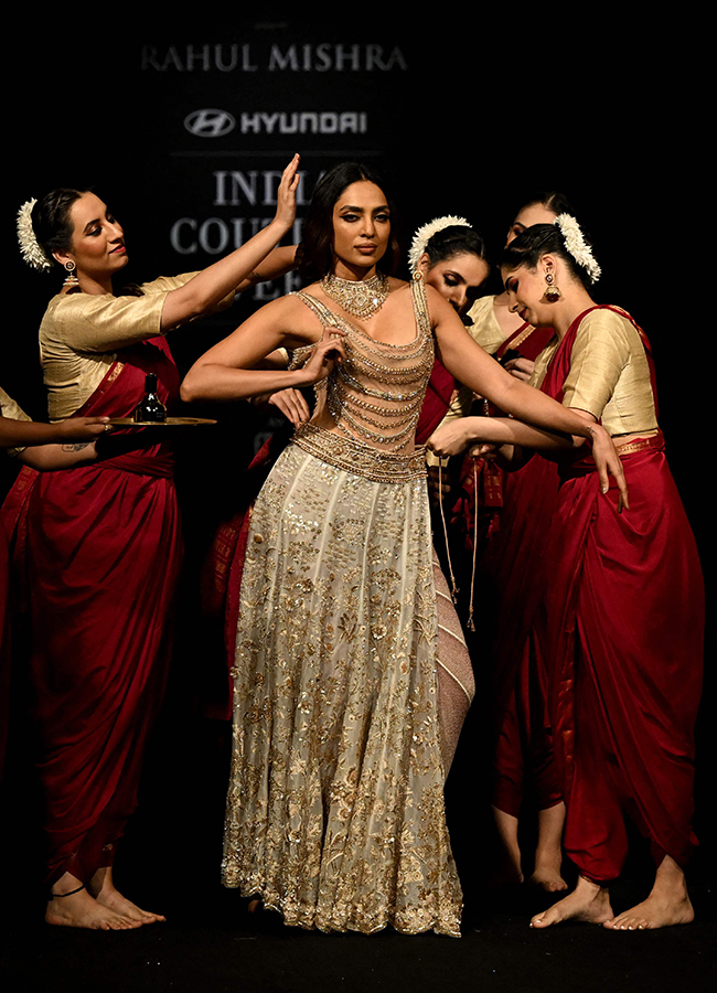 Sobhita Dhulipala of Hyundai India Couture Week in New Delhi5
