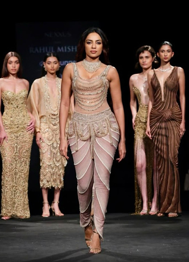 Sobhita Dhulipala of Hyundai India Couture Week in New Delhi8