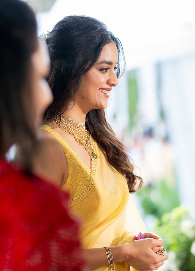 Actress Keerthy Suresh Yellow Saree Look Viral Photos3