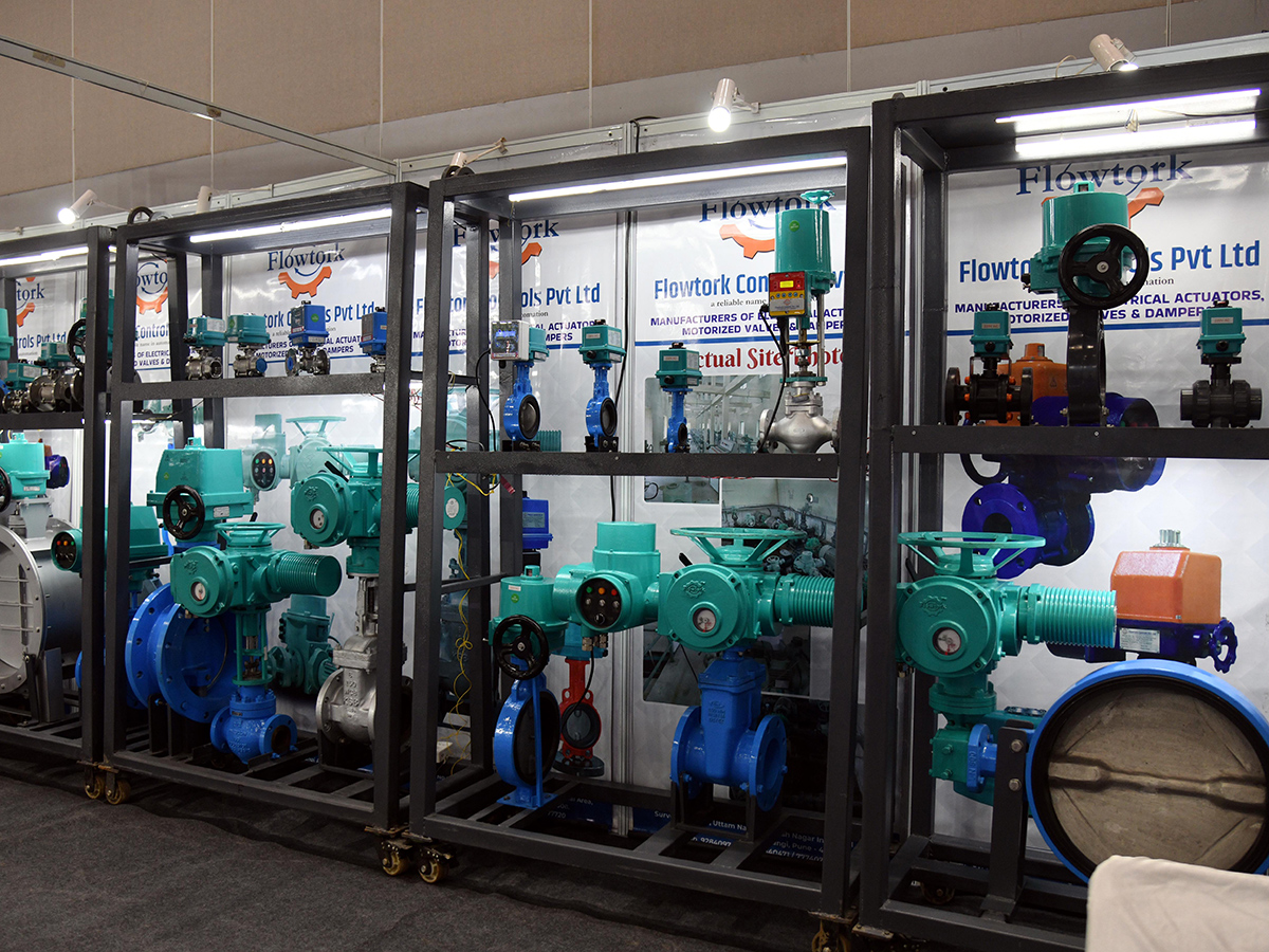 Hyderabad : Exhibition at HITEX Impresses Visitors HD Photos11