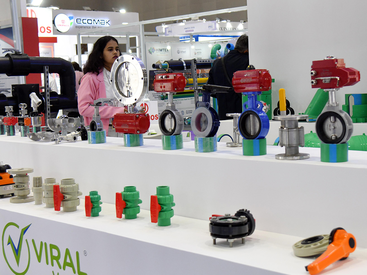 Hyderabad : Exhibition at HITEX Impresses Visitors HD Photos13