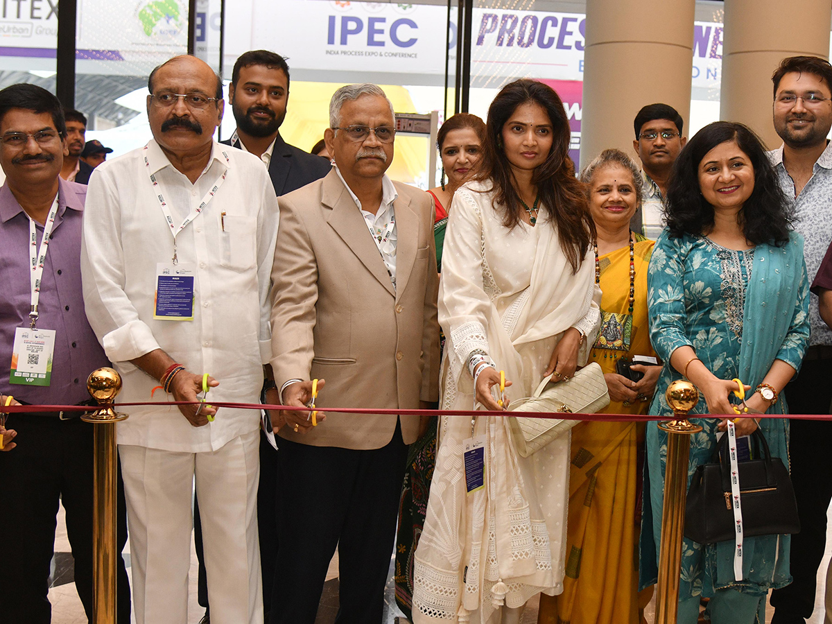 Hyderabad : Exhibition at HITEX Impresses Visitors HD Photos3