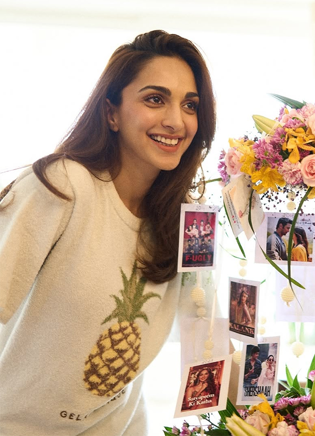 Indian Actress Kiara Advani Birthday Special Photos17