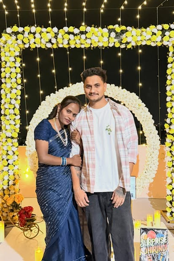 Jabardasth Faima enjoying Time with Her Husband Photos15