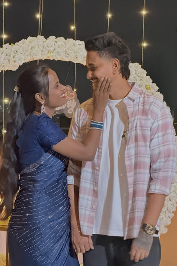 Jabardasth Faima enjoying Time with Her Husband Photos16