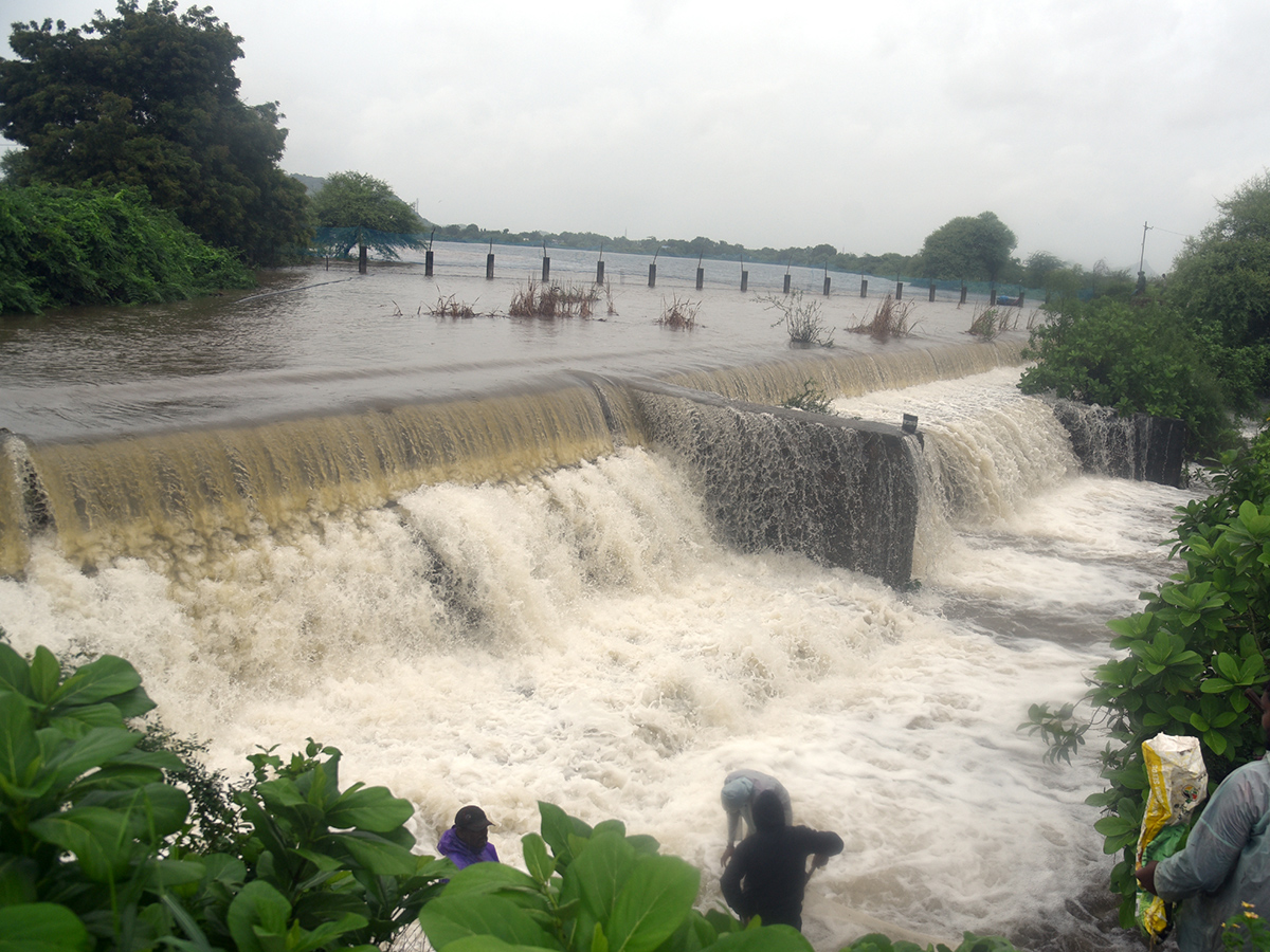 heavy rains in telangana3
