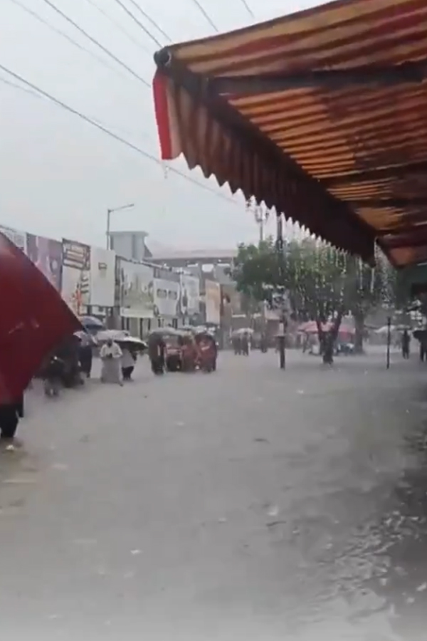 Heavy rain continues In Mumbai Photos17