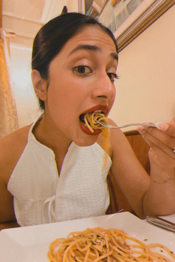 Dhanashree Verma shares lovely pictures from Her Rome vacation Photos4