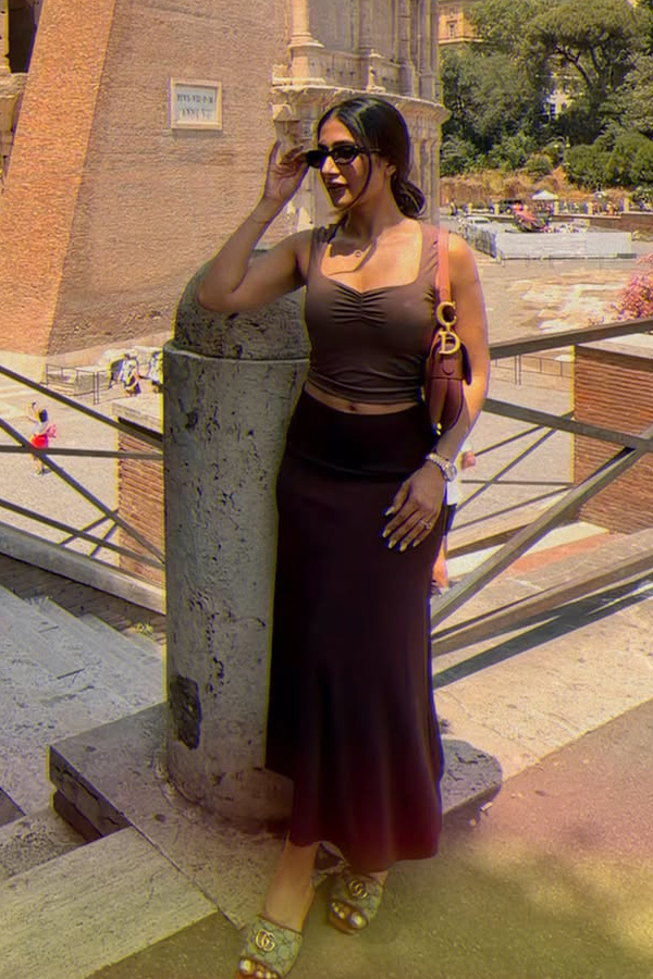 Dhanashree Verma shares lovely pictures from Her Rome vacation Photos7