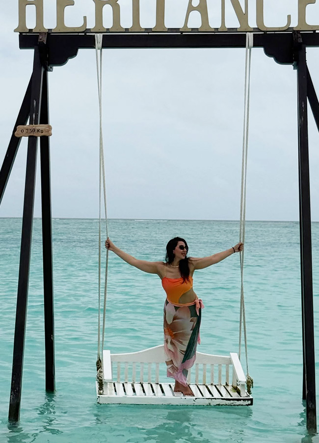 Hero-Heroine Couple Vacationing in the Maldives (Photos)11