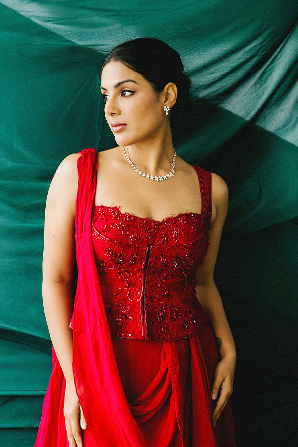 Samyuktha's Beauty Is Truly Unmatched! (Photos)2