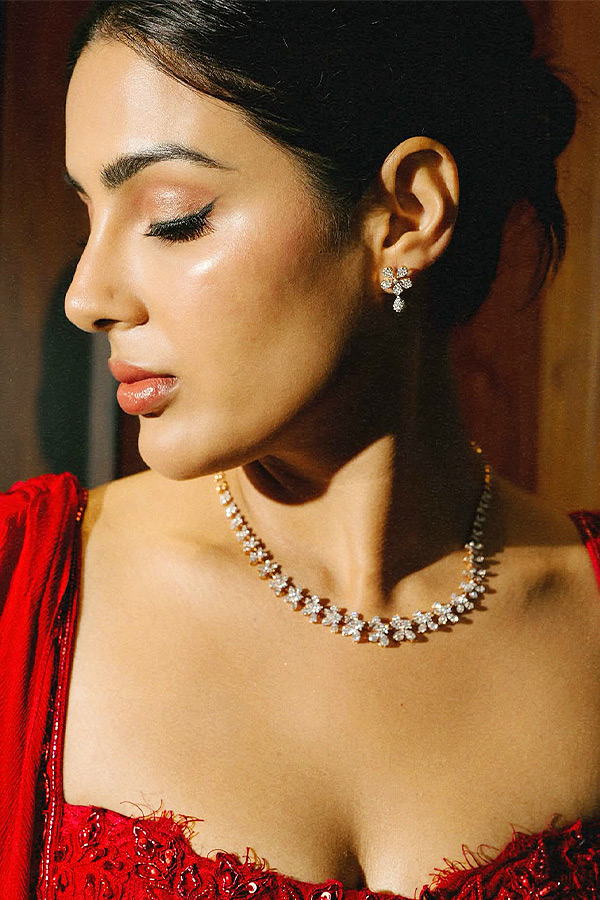 Samyuktha's Beauty Is Truly Unmatched! (Photos)6