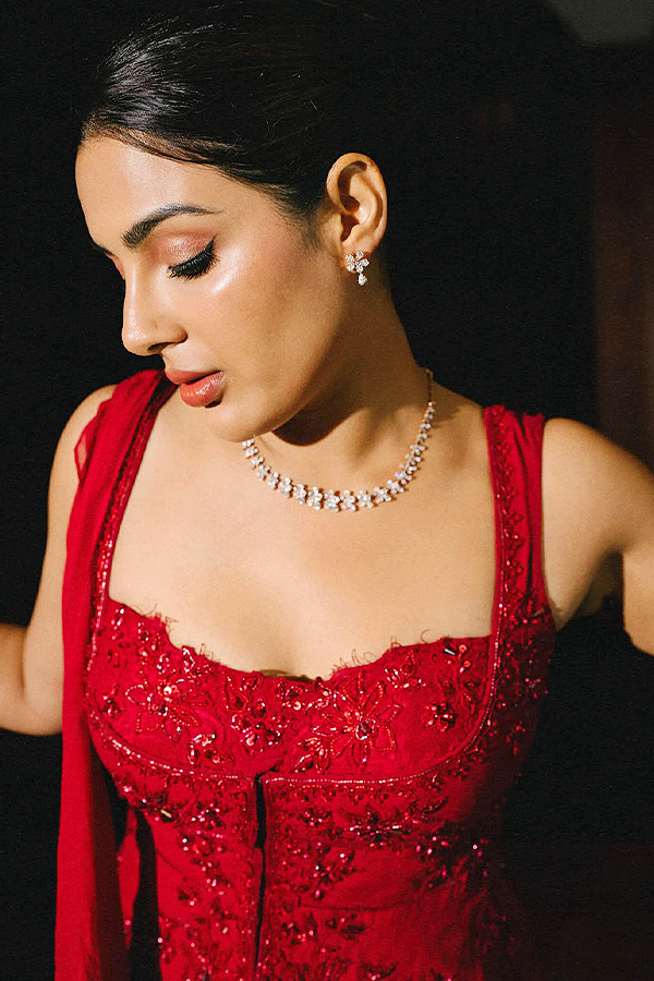 Samyuktha's Beauty Is Truly Unmatched! (Photos)8
