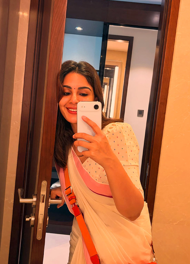 Samyuktha's Beauty Is Truly Unmatched! (Photos)9