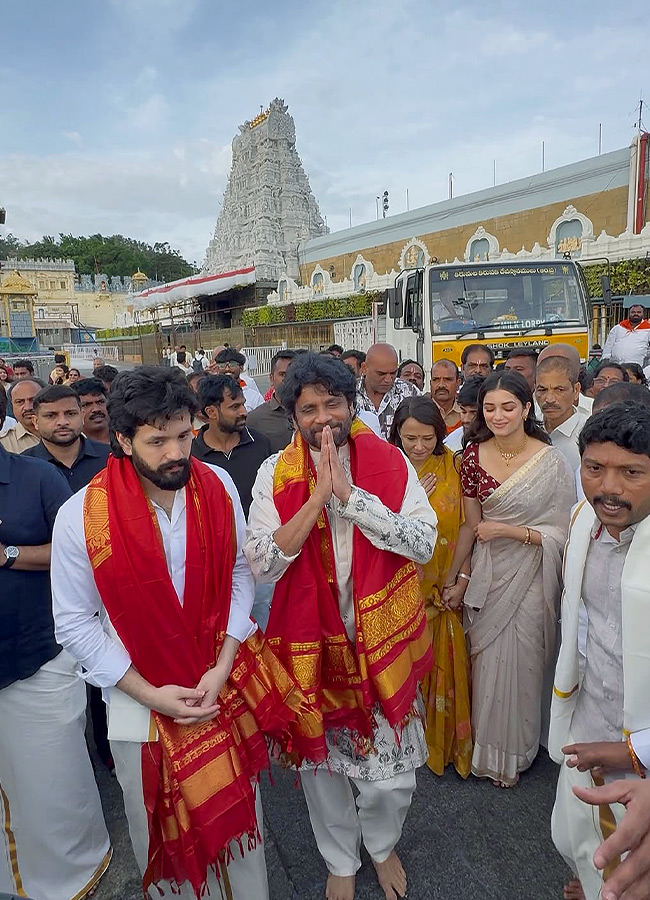 Nagarjuna Family Visits Tirumala And Performs Srivari Seva : Photos8