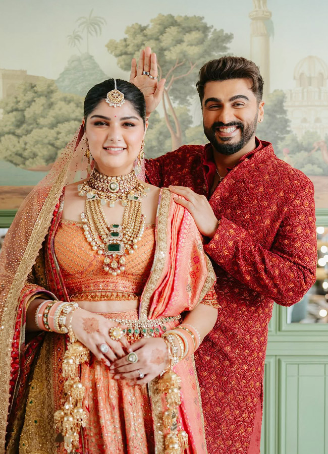 "Producer Boney Kapoor's Daughter Anshula Gets Engaged in a Grand Celebration (Photos)"3