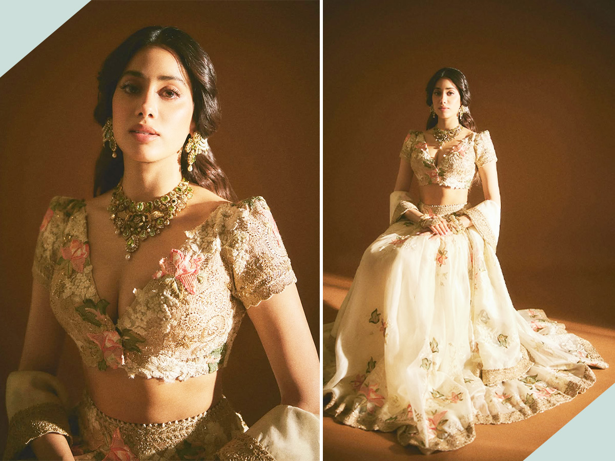 Janhvi Kapoor Looks Like a Golden Doll Photos1