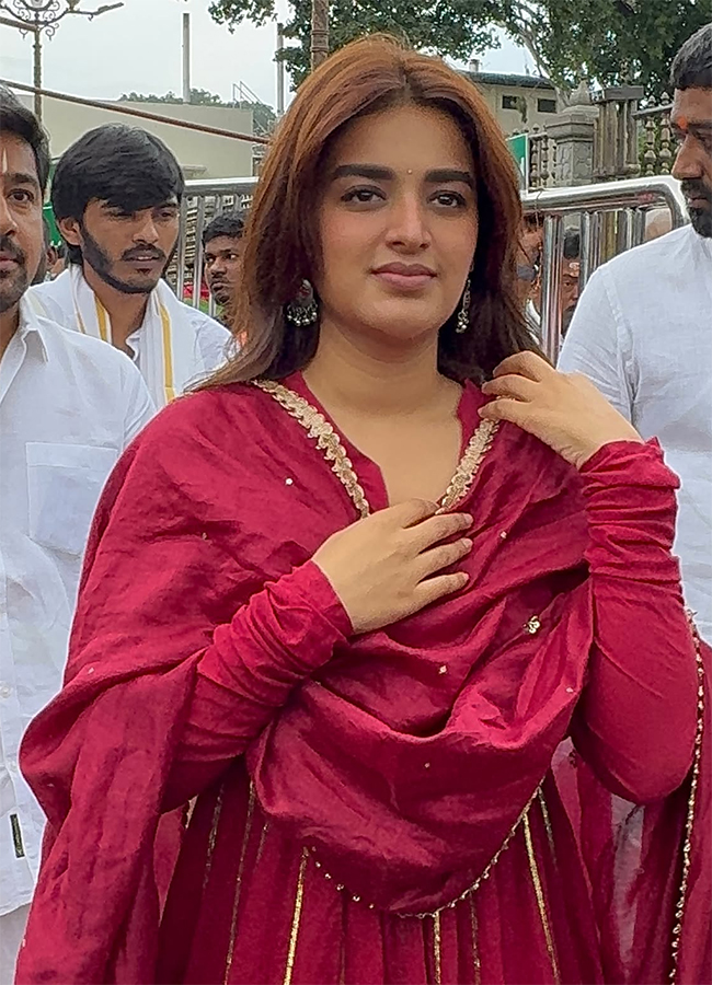 Actress Nidhhi Agerwal in Tirumala HD Photos11