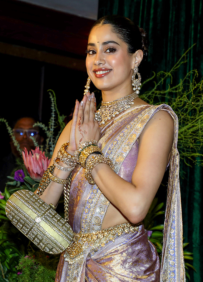 Boney Kapoor Daughter Anshula Kapoor Wedding Reception Viral Photos15