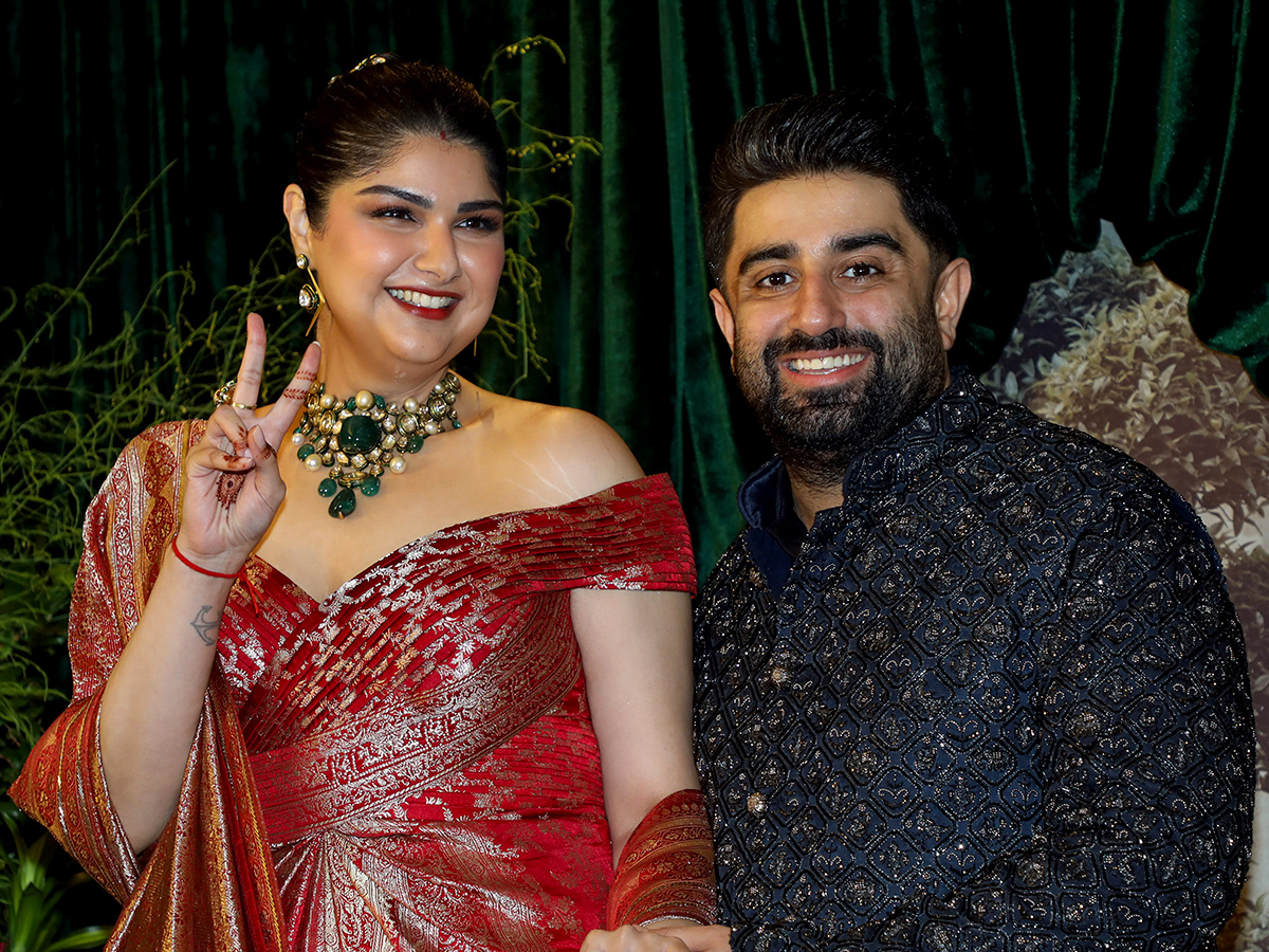Boney Kapoor Daughter Anshula Kapoor Wedding Reception Viral Photos2