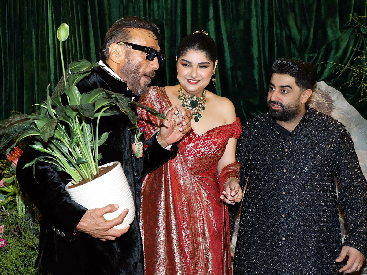Boney Kapoor Daughter Anshula Kapoor Wedding Reception Viral Photos26