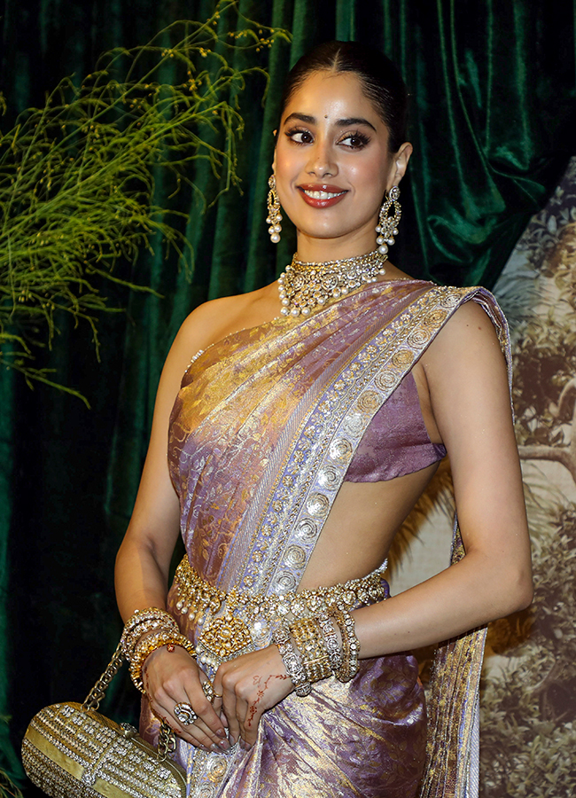 Boney Kapoor Daughter Anshula Kapoor Wedding Reception Viral Photos5