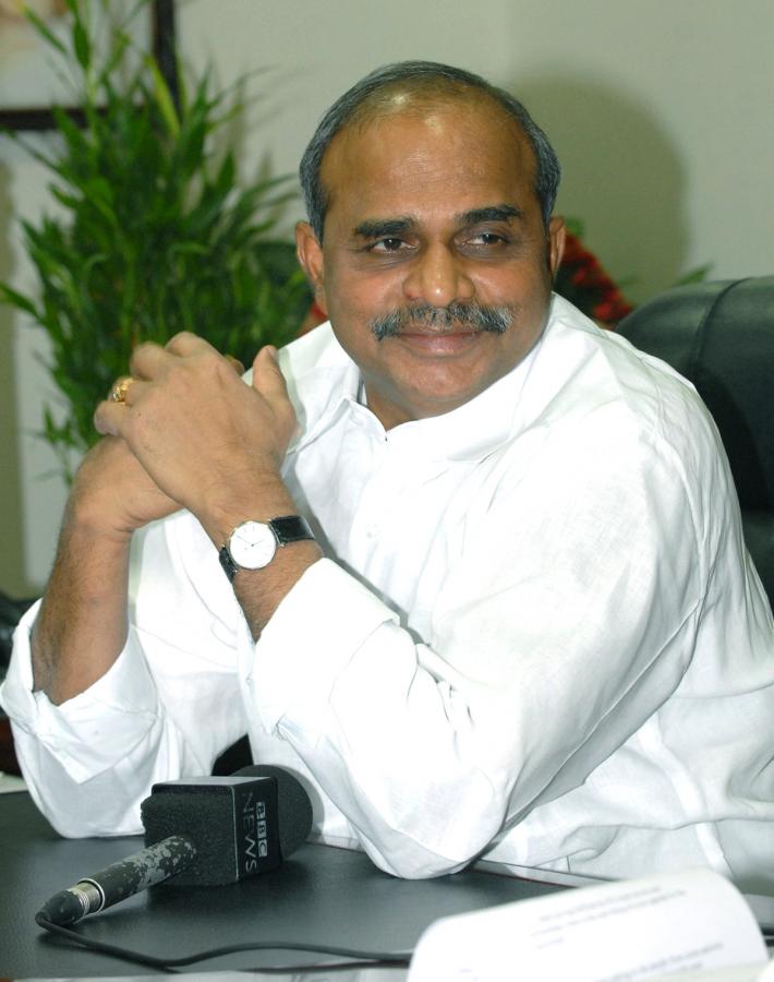 Remembering YS Rajasekhara Reddy on His Birth Anniversary Photos11