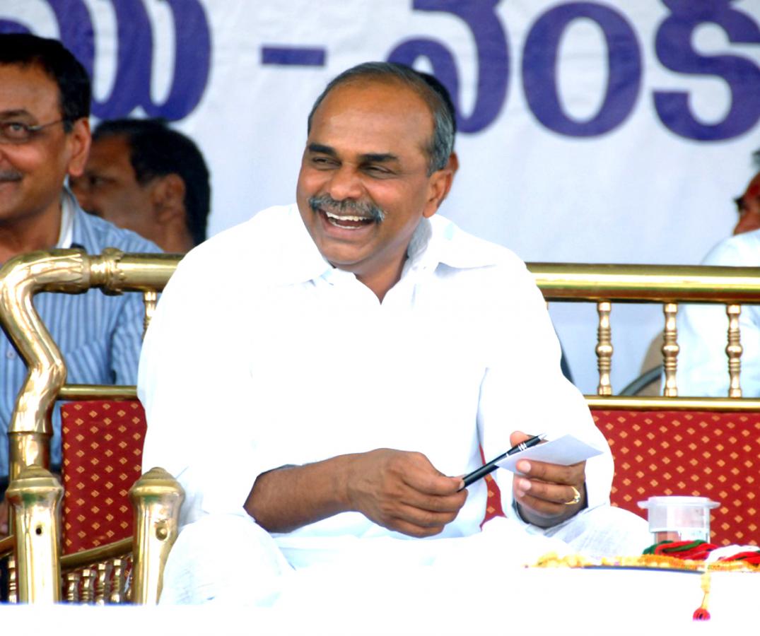Remembering YS Rajasekhara Reddy on His Birth Anniversary Photos2