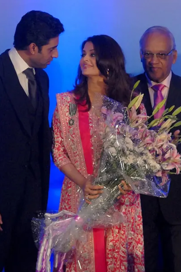 Aishwarya Rai Bachchan gets French honour Photos11