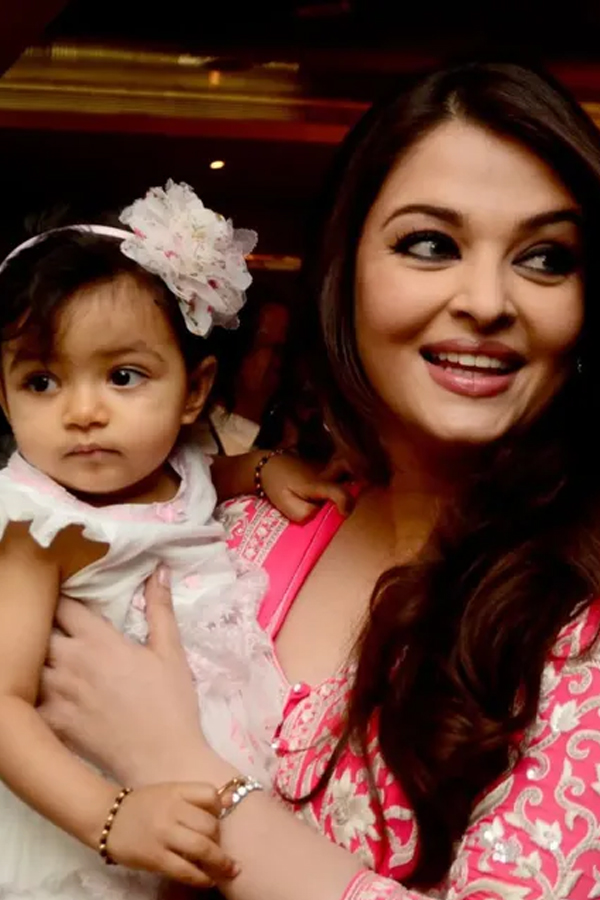 Aishwarya Rai Bachchan gets French honour Photos8