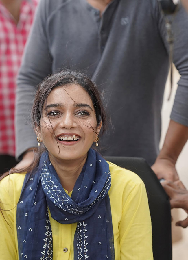 Colors Swathi announces marriage to director Srikanth Nagothi10