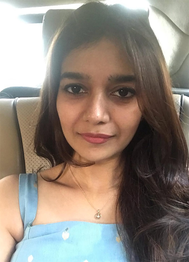 Colors Swathi announces marriage to director Srikanth Nagothi13