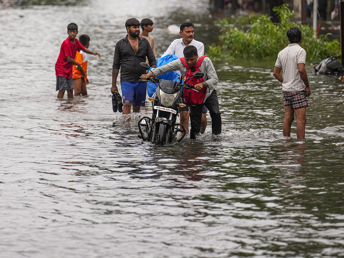 Heavy Rains in Maharashtra Viral Photos21