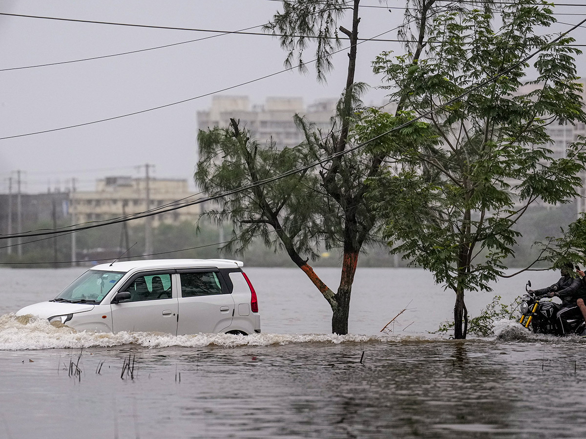 Heavy Rains in Maharashtra Viral Photos25