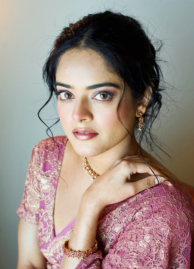 The Raja Saab Beauty Spotted in Vizag Photos2