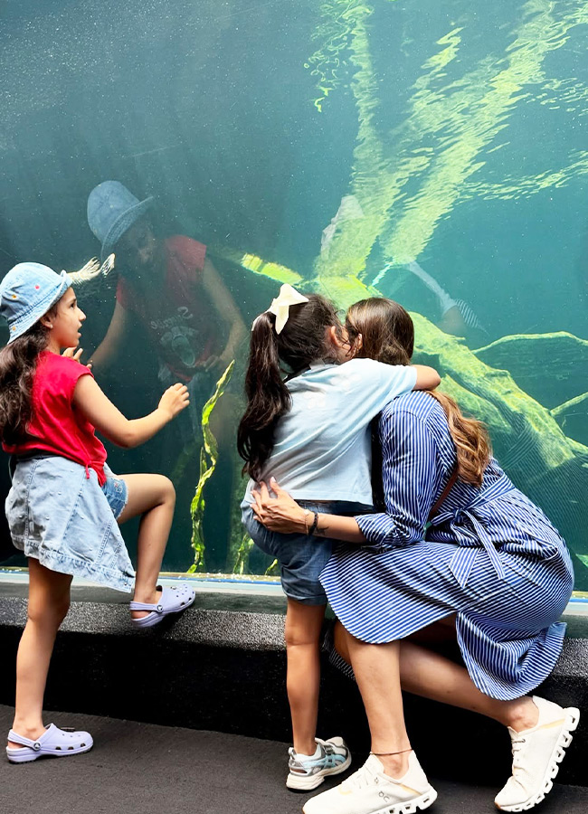 Heroine Enjoys a Memorable Trip with Three Generations Photos3