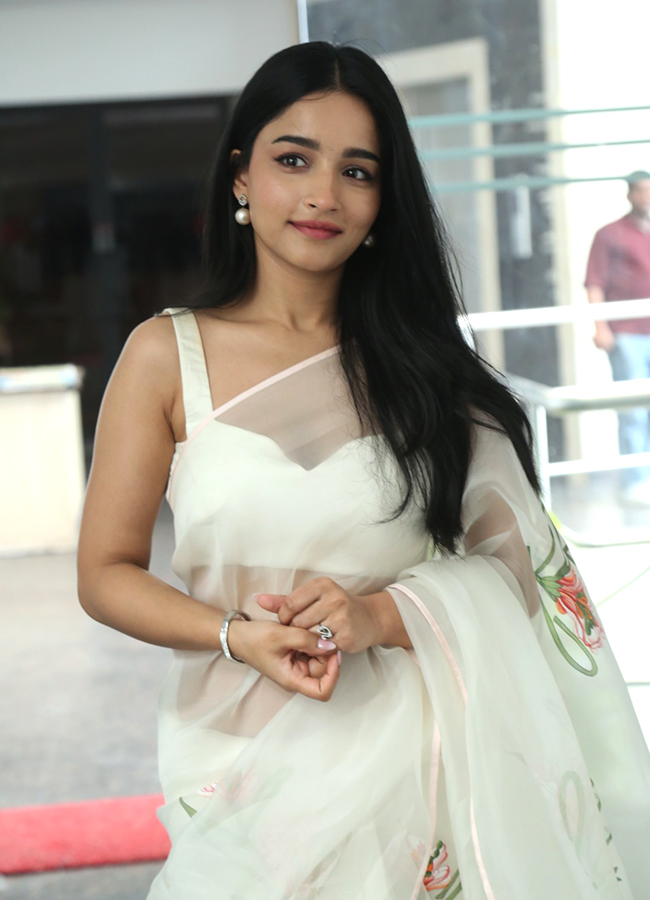 Actress Vishakha Dhiman Latest Exclusive Photos9